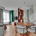 Zurawie - Food Hall, Parking & Stocznia By Downtown
