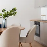 Zurawie - Food Hall, Parking & Stocznia By Downtown 4*