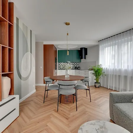 Apartment Zurawie - Food Hall, Parking & Stocznia By Downtown