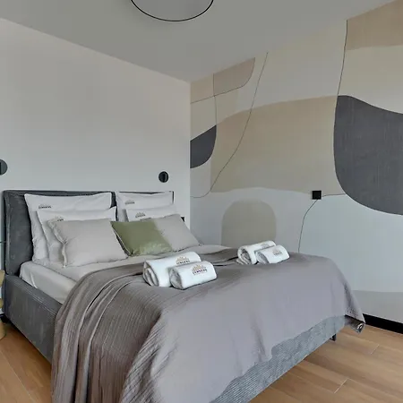 Apartment Zurawie - Food Hall, Parking & Stocznia By Downtown