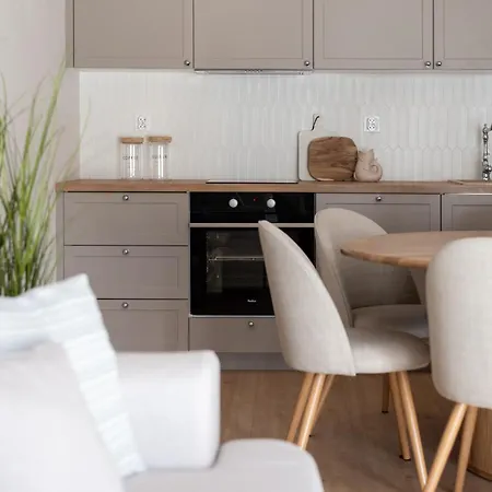 Zurawie - Food Hall, Parking & Stocznia By Downtown Apartment
