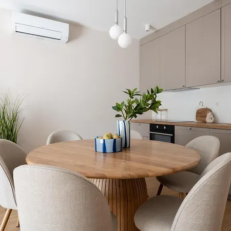Apartment Zurawie - Food Hall, Parking & Stocznia By Downtown *