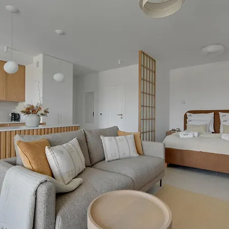 Διαμέρισμα Zurawie - Food Hall, Parking & Stocznia By Downtown