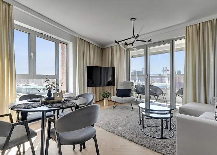 żurawie - Food Hall, Parking&stocznia By Downtown 4*