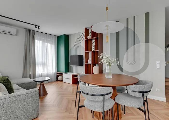 Zurawie - Food Hall, Parking & Stocznia By Downtown