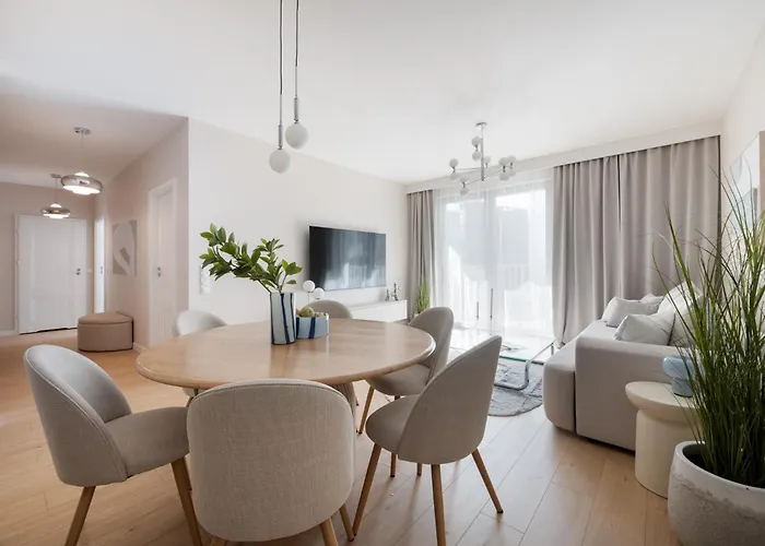 żurawie - Food Hall, Parking&stocznia By Downtown Gdańsk