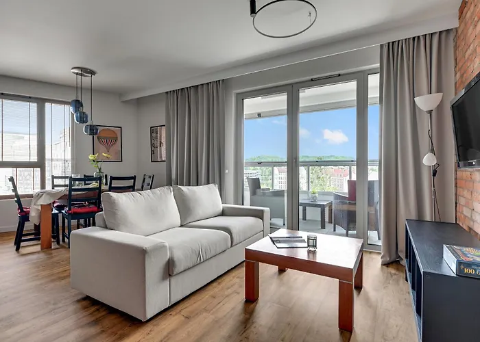 żurawie - Food Hall, Parking&stocznia By Downtown Hotel apartamentowy 4*