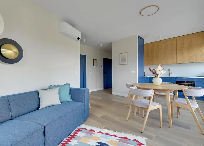 Zurawie - Food Hall, Parking & Stocznia By Downtown