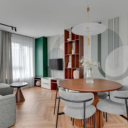 Zurawie - Food Hall, Parking & Stocznia By Downtown